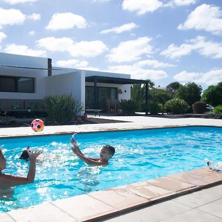 Heated & Shared Pool Villa Matriana 36A, North Shore Villas Lajares Exterior photo