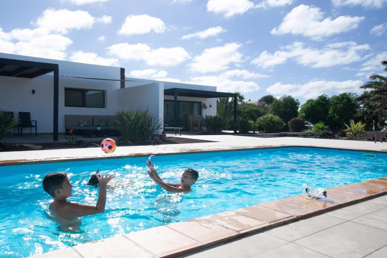 Heated & Shared Pool Villa Matriana 36A, North Shore Villas Lajares Exterior photo