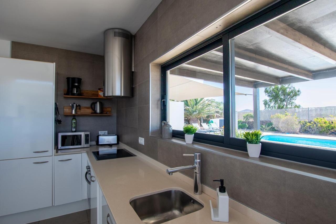 Heated & Shared Pool Villa Matriana 36A, North Shore Villas Lajares Exterior photo